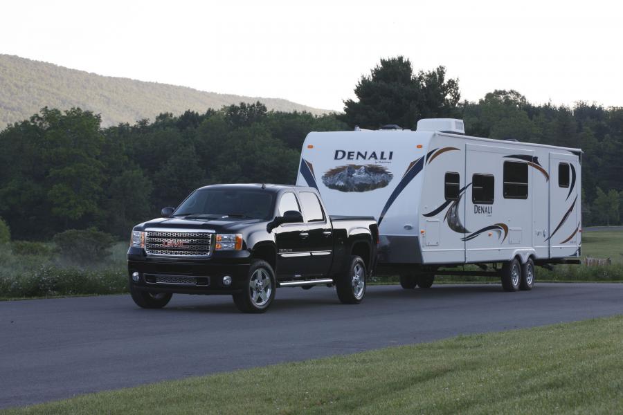  GMC Sierra Denali 2011 года  (фото 3 из 42)